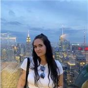 Graduada en periodismo ofrece clases de apoyo a niños de todas las edades